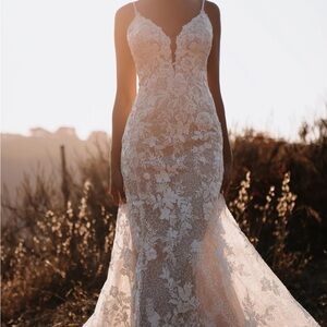 Elegant Lace Wedding Dress